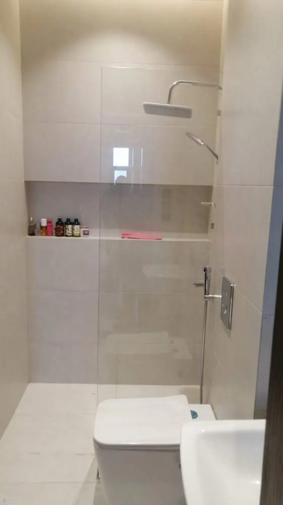 الشاورات من أعمال الخبراء للزجاج