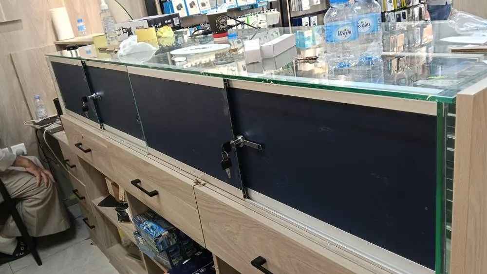 أسطح الطاولات من أعمال الخبراء للزجاج